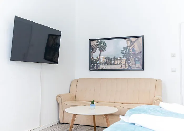 Διαμέρισμα 3-bedroom In Comfort *